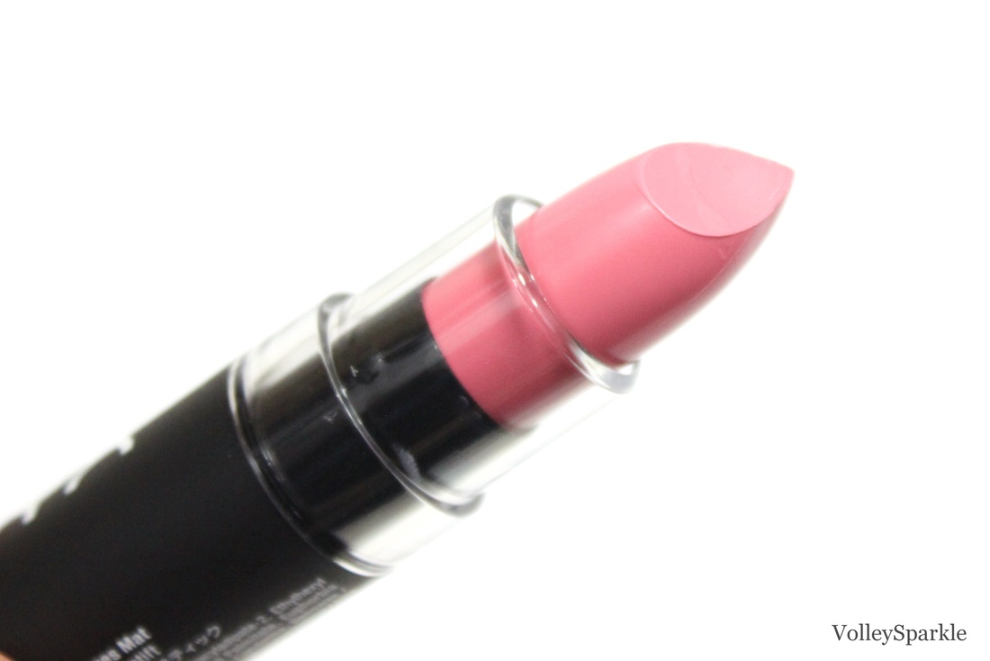 Oneerlijk vitamine breedte Nyx Pale Pink Matte Lipstick | Review & Swatches - volleysparkle